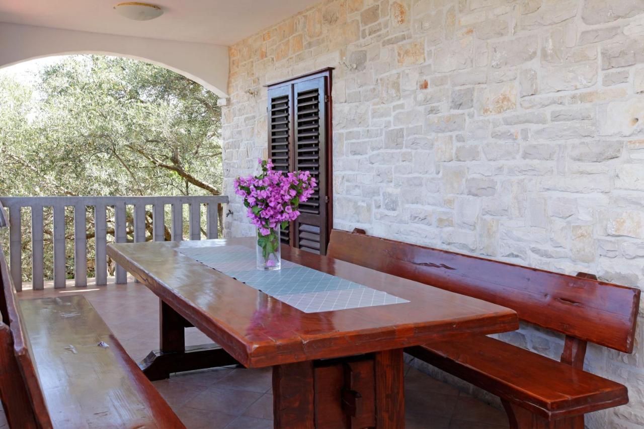 Olive'S Garden House Villa Вела Лука Екстериор снимка