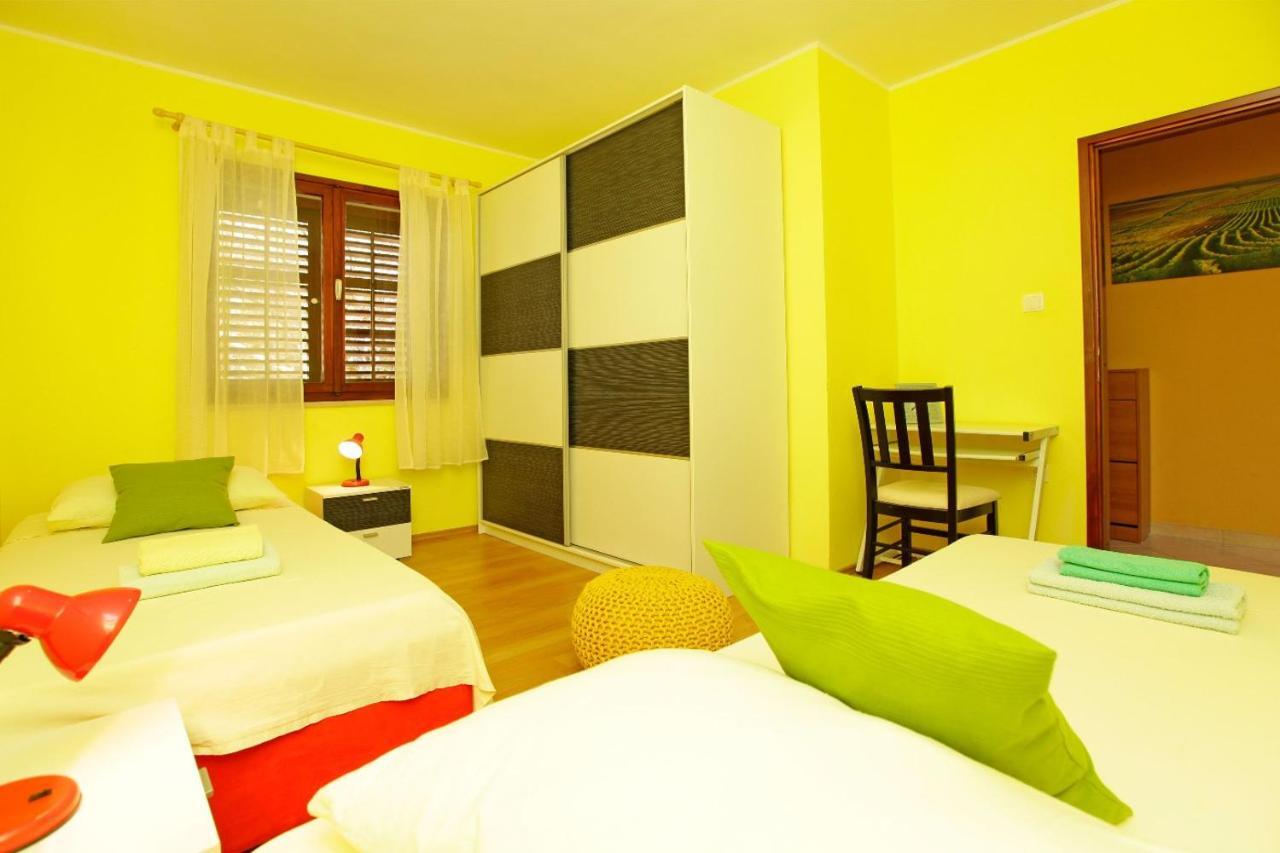 Olive'S Garden House Villa Вела Лука Екстериор снимка
