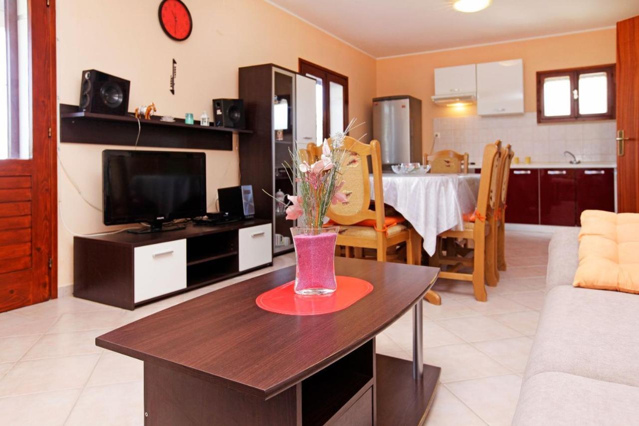 Olive'S Garden House Villa Вела Лука Екстериор снимка