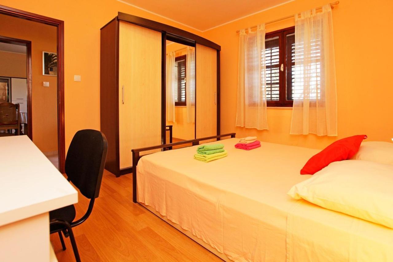 Olive'S Garden House Villa Вела Лука Екстериор снимка