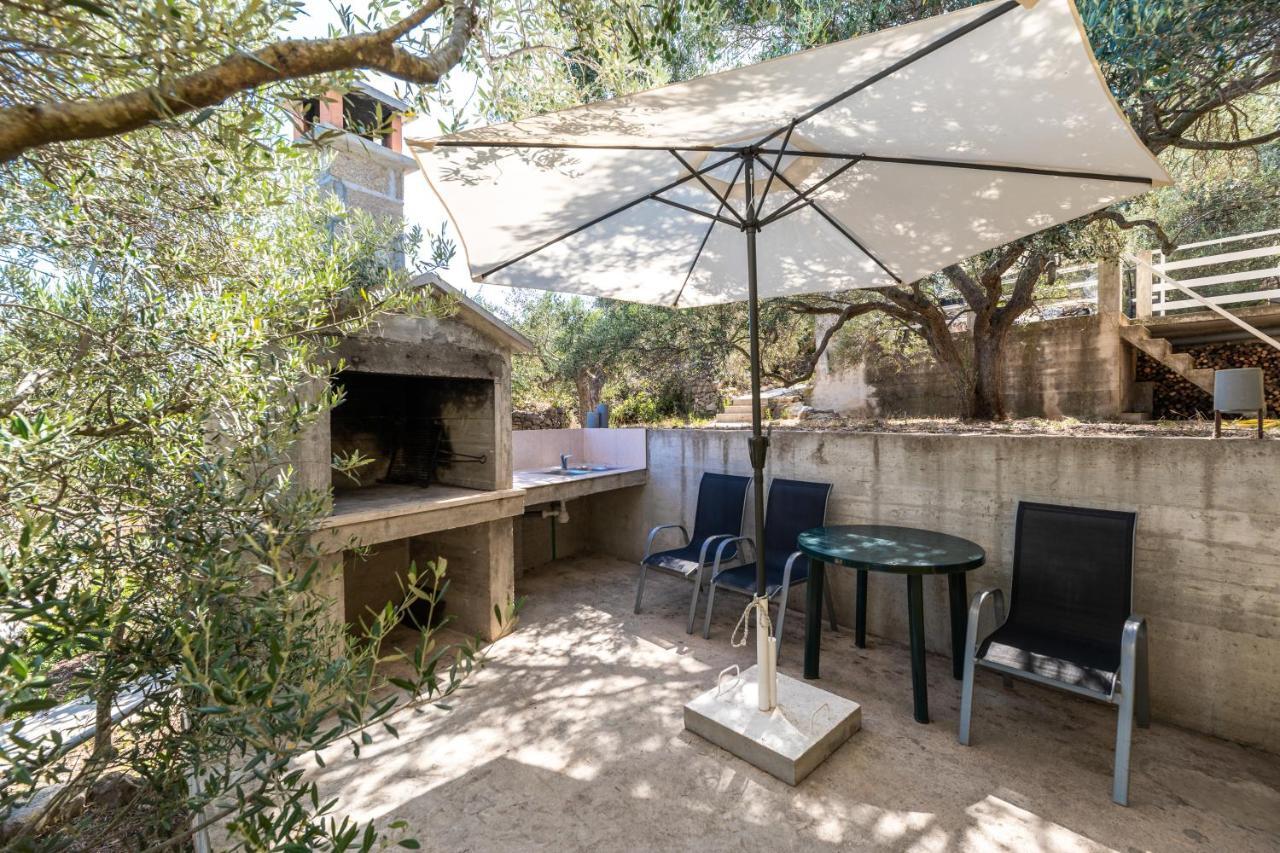 Olive'S Garden House Villa Вела Лука Екстериор снимка